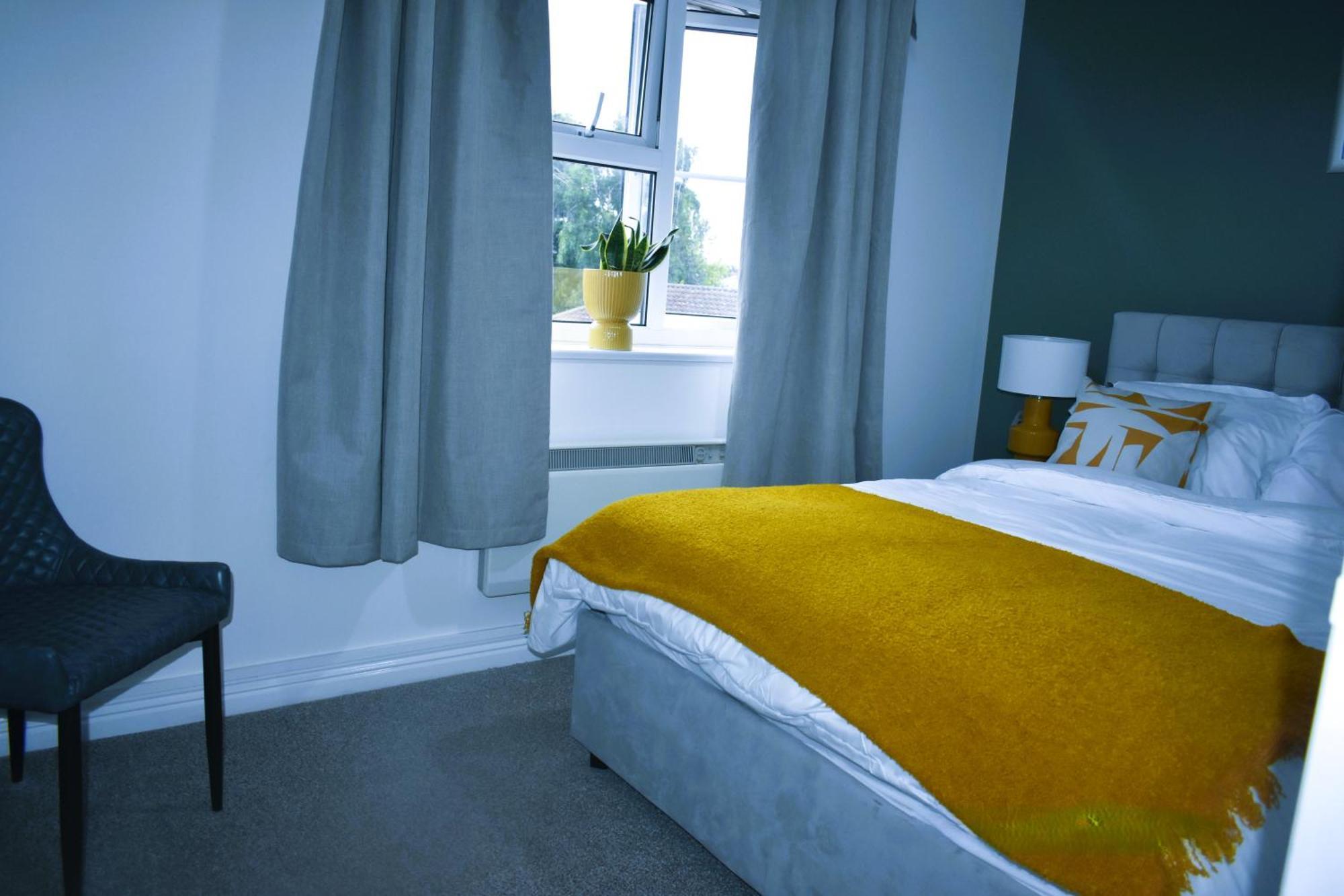 Luxury 2 Bed House With 3 Beds,3 Free Parking Lot In Dartford Near Town Centre, Adjacent Bus Stop, Train Station, Bluewater Mall, 25Mins To London City Airport,20 Miles From Central London Exteriör bild